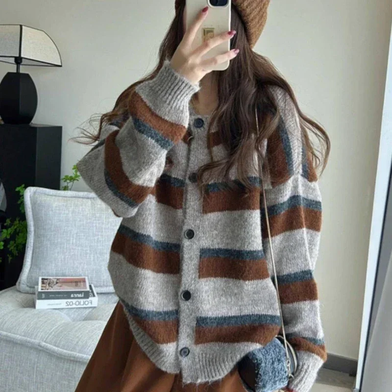 Striped Baggy Cardigan Women K - Street Fashion Korean Girl 评论和价格